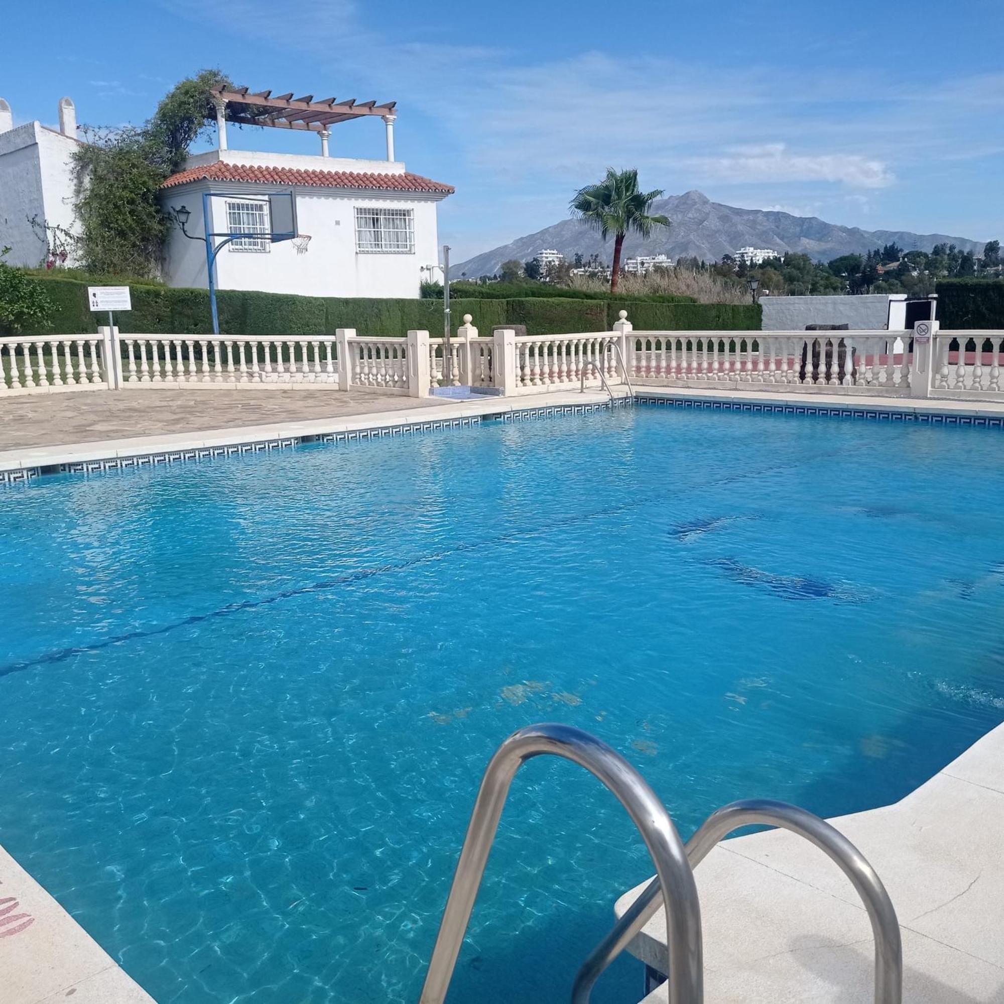 Refugio Acogedor Con Piscina Appartement Estepona